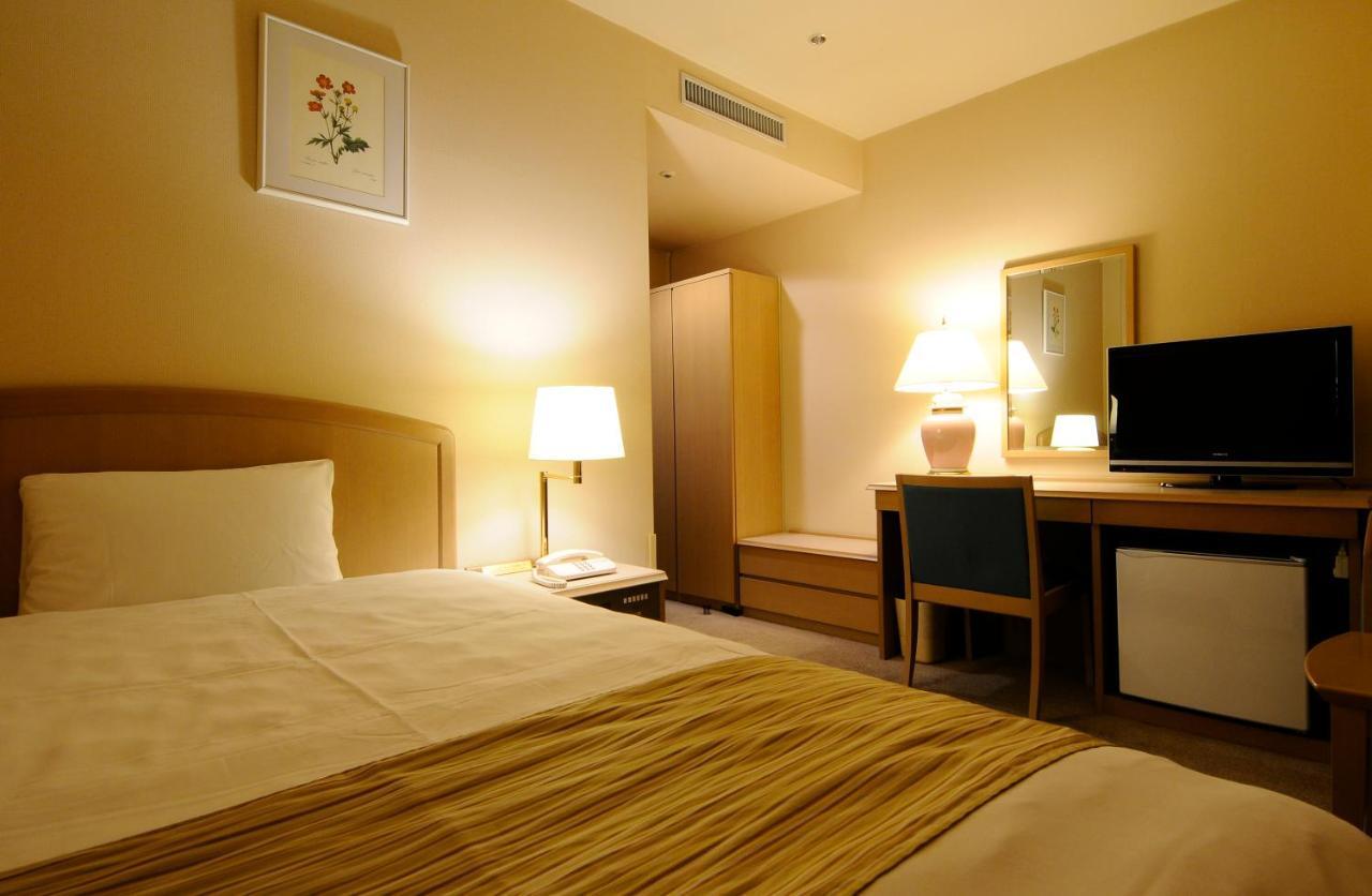 Crefeel Koto Hotel Higashiomi Exterior photo